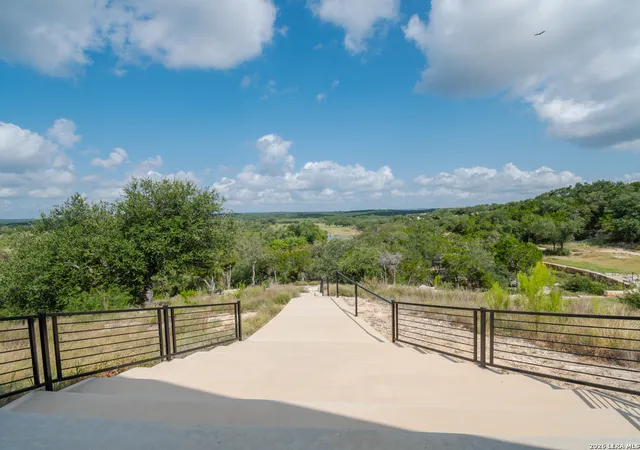 5th image of 942 Blueridge Vw, Canyon Lake, TX 78133 | MLS# 2008306