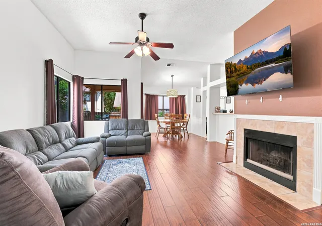 Photo 3 of Single family home for sale at 16610 Fallen Tree Dr, San Antonio, TX 78247 | MLS# 2008315 | Listing updated on 2026-09-11