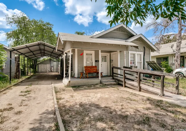 Photo 1 of Single family home for sale at 522 E Whittier St, San Antonio, TX 78210 | MLS# 2008336 | Listing updated on 2026-09-19