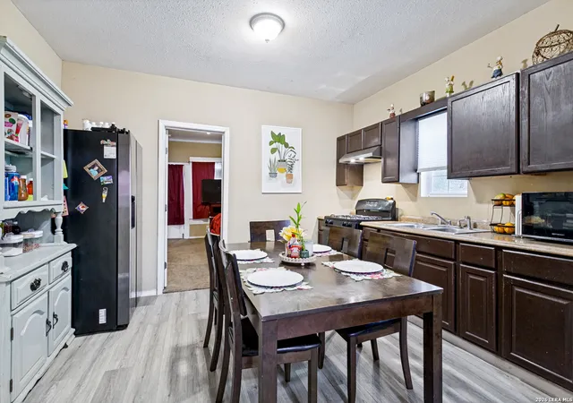 Photo 4 of Single family home for sale at 522 E Whittier St, San Antonio, TX 78210 | MLS# 2008336 | Listing updated on 2026-09-19