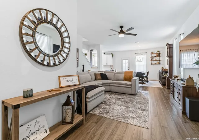 2nd image of 261 Deer Crest Dr, New Braunfels, TX 78130 | MLS# 2008357