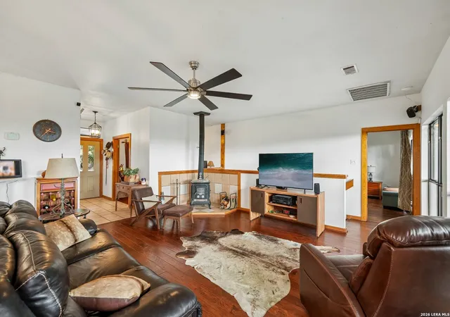 Photo 3 of Single family home for sale at 175 Lorne Rd, Canyon Lake, TX 78133 | MLS# 2008361 | Listing updated on 2026-09-08