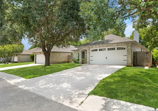 Photo 3 of Single family home for sale at 13143 Regency Bnd, San Antonio, TX 78249 | MLS# 2008366 | Listing updated on 2026-09-13