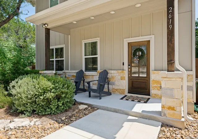 Photo 2 of Single family home for sale at 2619 Candlelight Dr, Canyon Lake, TX 78133 | MLS# 2008393 | Listing updated on 2026-10-26