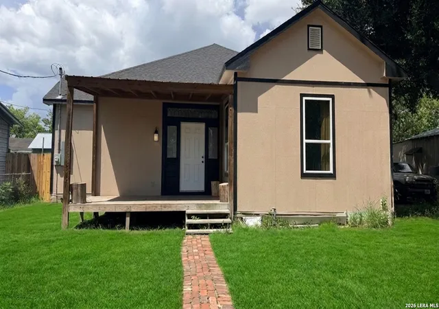 Photo 2 of Single family home for sale at 1314 Harry St, Victoria, TX 77901 | MLS# 2008402 | Listing updated on 2026-08-24