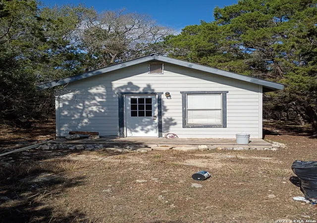 5th image of 865 Qappuella Dr, Canyon Lake, TX 78133 | MLS# 2008420