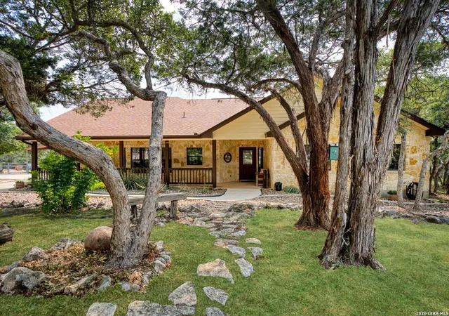 2nd image of 103 Roaring Creek Dr, Boerne, TX 78006 | MLS# 2008434