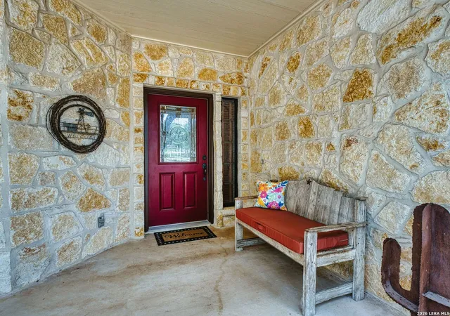 3rd image of 103 Roaring Creek Dr, Boerne, TX 78006 | MLS# 2008434