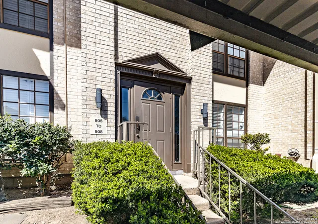 2nd image of 165 W Rampart Dr #805, San Antonio, TX 78216 | MLS# 2008444