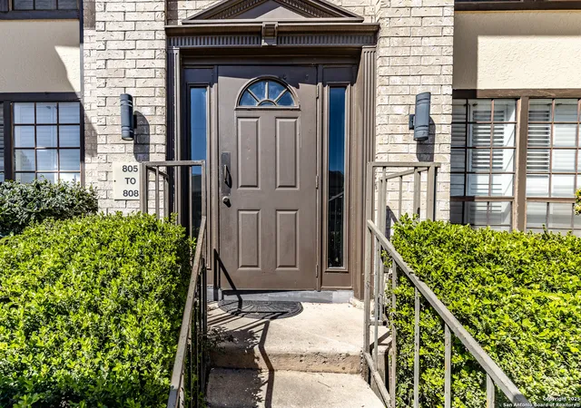 3rd image of 165 W Rampart Dr #805, San Antonio, TX 78216 | MLS# 2008444