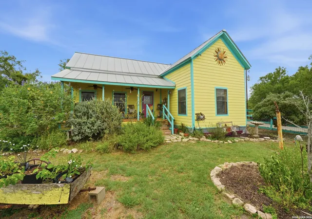 Photo 1 of Sale Pending at 1539 County Road 188, Karnes City, TX 78118 | MLS# 2008449 | Listing updated on 2026-09-02
