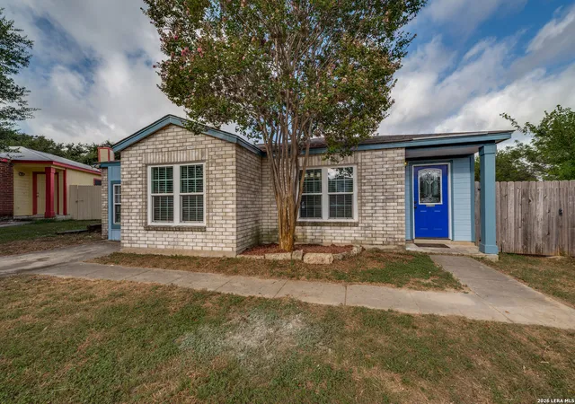 Photo 1 of Sale Pending at 5911 Hidden Iron Cir, San Antonio, TX 78250 | MLS# 2008451 | Listing updated on 2026-09-08