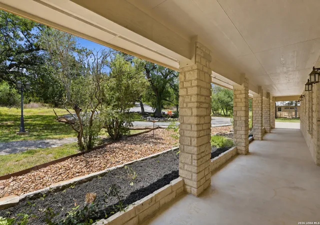Photo 4 of Single family home for sale at 160 Creekwood Ct, Spring Branch, TX 78070 | MLS# 2008460 | Listing updated on 2026-10-10