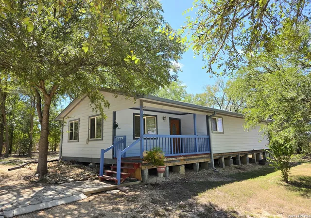4th image of 1724 Old Lehmann Rd, Seguin, TX 78155 | MLS# 2008469