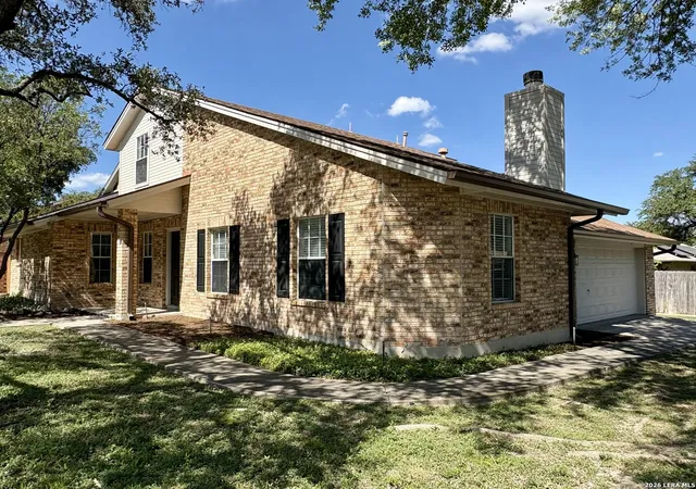 Photo 2 of Single family home for sale at 11902 Tarragon Cv, San Antonio, TX 78213 | MLS# 2008471 | Listing updated on 2026-09-18