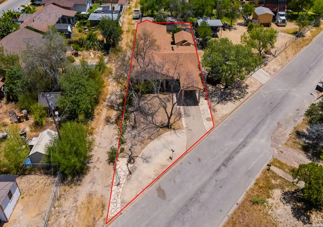 Photo 3 of Single family home for sale at 1105 Carthage Avenue, Eagle Pass, TX 78852 | MLS# 2008474 | Listing updated on 2026-09-19