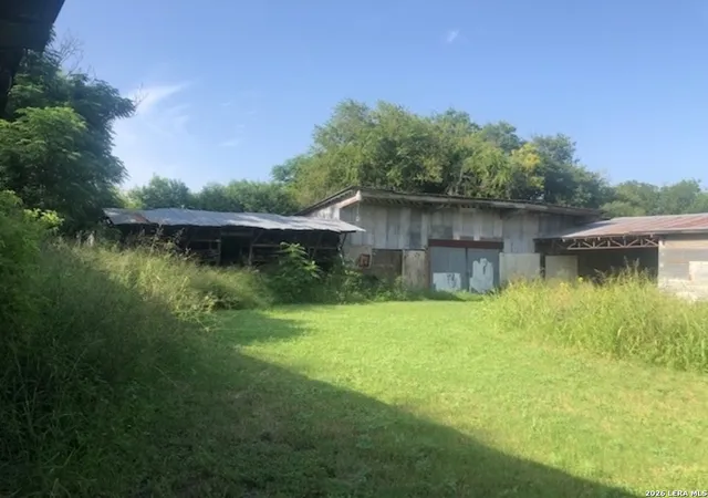 3rd image of 550 W Broadview, San Antonio, TX 78228 | MLS# 2008482