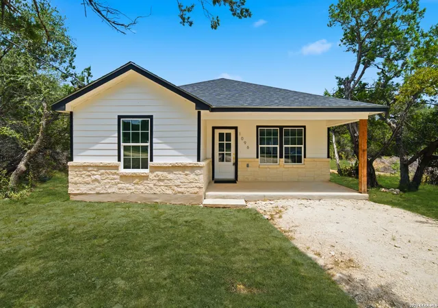 1st image of 1096 Deer Valley Pass, Spring Branch, TX 78070 | MLS# 2008497