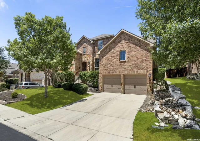 Photo 3 of Sale Pending at 3519 Crest Noche Dr, San Antonio, TX 78261 | MLS# 2008500 | Listing updated on 2026-09-03