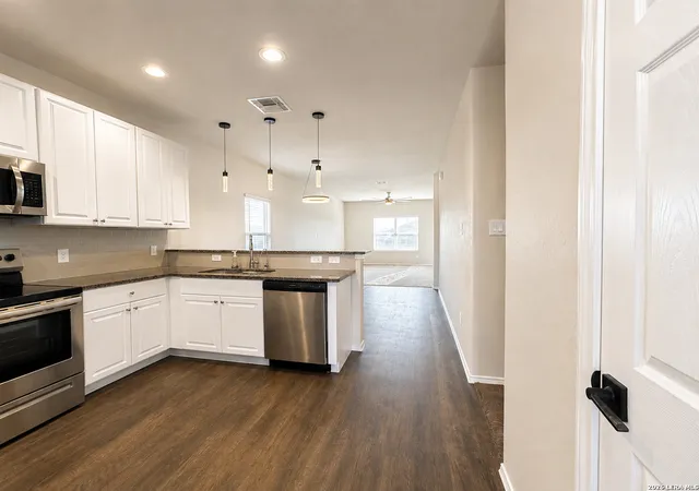 4th image of 2818 Moon Rock, Converse, TX 78109 | MLS# 2008510