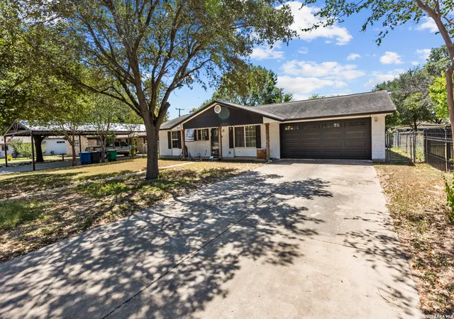 Photo 2 of Sale Pending at 1618 Peterson, San Antonio, TX 78224 | MLS# 2008543 | Listing updated on 2026-09-08