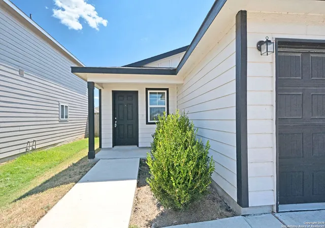 3rd image of 430 Russian Sage, New Braunfels, TX 78130 | MLS# 2008577