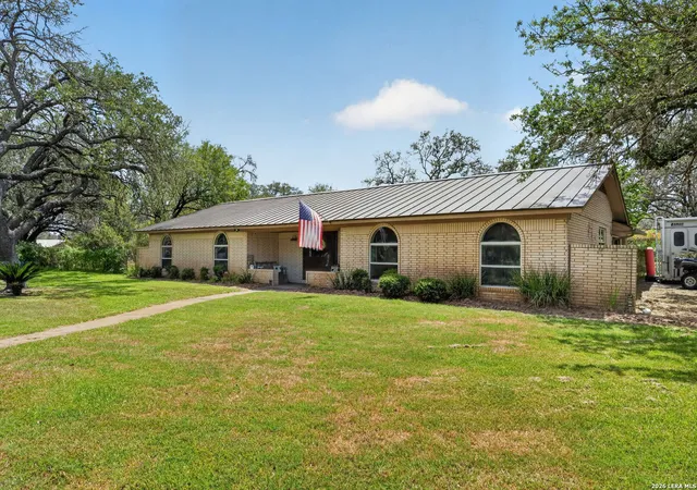 2nd image of 101 Cynthia, Pleasanton, TX 78064 | MLS# 2008578