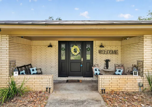 3rd image of 101 Cynthia, Pleasanton, TX 78064 | MLS# 2008578