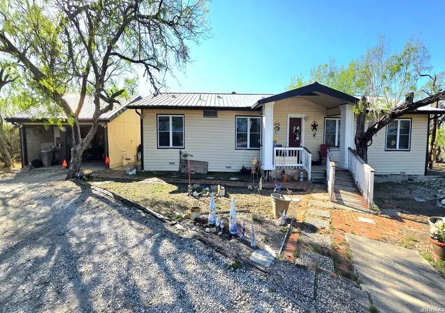 3rd image of 4029 County Road 117, Floresville, TX 78114 | MLS# 2008579