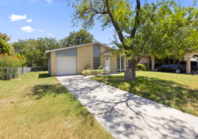 Photo 3 of Single family home for sale at 9018 Chaminade Dr, San Antonio, TX 78224 | MLS# 2008585 | Listing updated on 2026-08-26