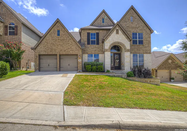 Photo 3 of Sale Pending at 25818 Enchanted Dawn, San Antonio, TX 78255 | MLS# 2008589 | Listing updated on 2026-08-30
