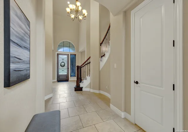 Photo 4 of Sale Pending at 25818 Enchanted Dawn, San Antonio, TX 78255 | MLS# 2008589 | Listing updated on 2026-08-30