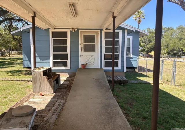 Photo 3 of Single family home for sale at 529 Avenue E, Poteet, TX 78065 | MLS# 2008598 | Listing updated on 2026-08-25