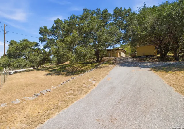 3rd image of 1501 Spring Rd, Pipe Creek, TX 78063 | MLS# 2008631