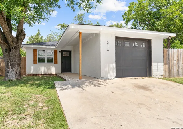 Photo 1 of Single family home for sale at 316 George, Kerrville, TX 78028 | MLS# 2008632 | Listing updated on 2026-09-11