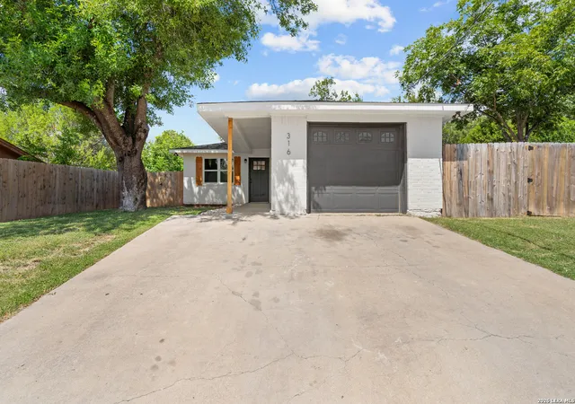 Photo 2 of Single family home for sale at 316 George, Kerrville, TX 78028 | MLS# 2008632 | Listing updated on 2026-09-11