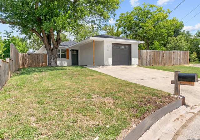 Photo 3 of Single family home for sale at 316 George, Kerrville, TX 78028 | MLS# 2008632 | Listing updated on 2026-09-11