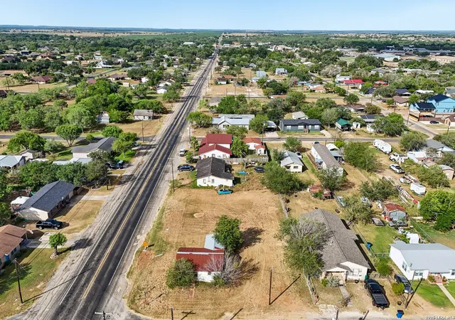 3rd image of 101 N Mcdaniel St, Poth, TX 78147 | MLS# 2008643