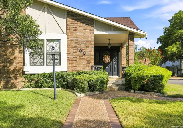 Photo 2 of Single family home for sale at 100 Elizabeth Ann Ct, Castle Hills, TX 78213 | MLS# 2008652 | Listing updated on 2026-09-08