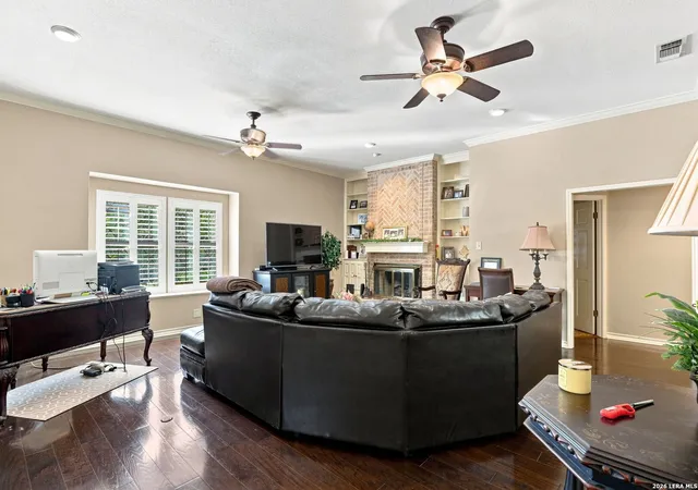 Photo 4 of Single family home for sale at 100 Elizabeth Ann Ct, Castle Hills, TX 78213 | MLS# 2008652 | Listing updated on 2026-09-08