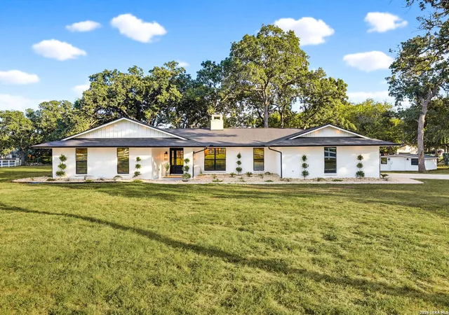 Photo 4 of Single family home for sale at 28262 Windwood Dr E, Boerne, TX 78006 | MLS# 2008664 | Listing updated on 2026-09-14