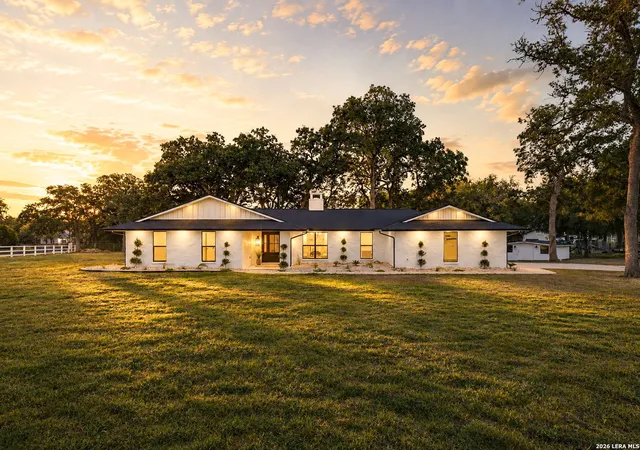 Photo 2 of Single family home for sale at 28262 Windwood Dr E, Boerne, TX 78006 | MLS# 2008664 | Listing updated on 2026-09-14