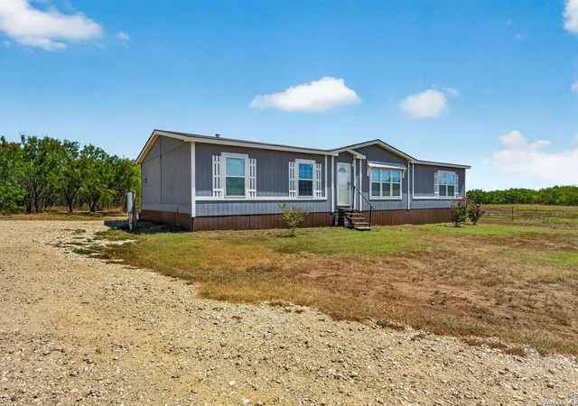 3rd image of 3660 Bluntzer Rd, Jourdanton, TX 78026 | MLS# 2008666