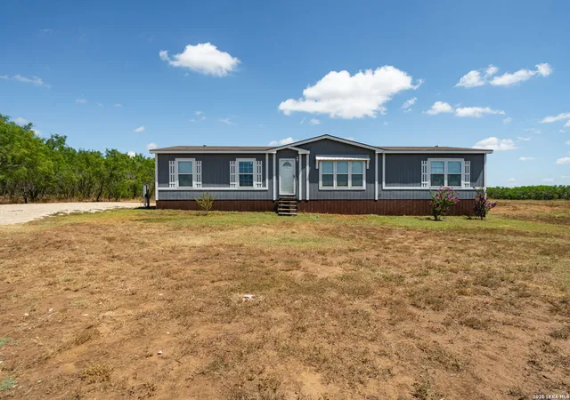 4th image of 3660 Bluntzer Rd, Jourdanton, TX 78026 | MLS# 2008666