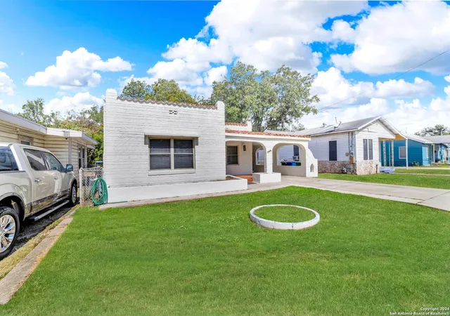 Photo 1 of Single family home for sale at 627 Cottonwood, San Antonio, TX 78225 | MLS# 2008670 | Listing updated on 2026-08-25