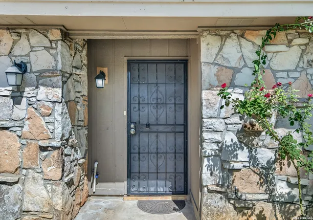 Photo 3 of Single family home for sale at 5411 Encanta St, San Antonio, TX 78233 | MLS# 2008676 | Listing updated on 2026-09-08