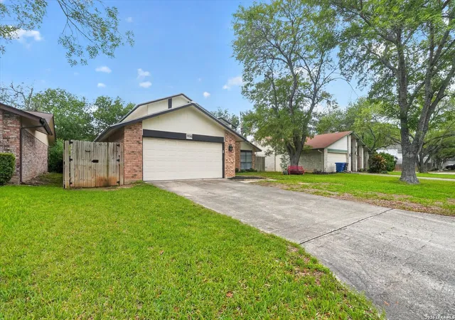 Photo 3 of Single family home for sale at 3306 Rosetti Dr, San Antonio, TX 78247 | MLS# 2008695 | Listing updated on 2026-09-17