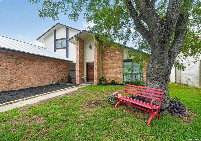 Photo 4 of Single family home for sale at 3306 Rosetti Dr, San Antonio, TX 78247 | MLS# 2008695 | Listing updated on 2026-09-17