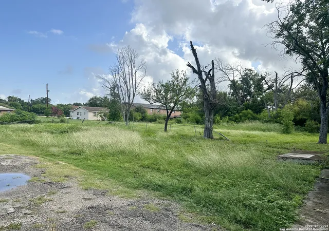 3rd image of 213 E Lindbergh Blvd, Universal City, TX 78148 | MLS# 2008718