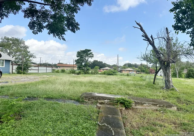 4th image of 213 E Lindbergh Blvd, Universal City, TX 78148 | MLS# 2008718